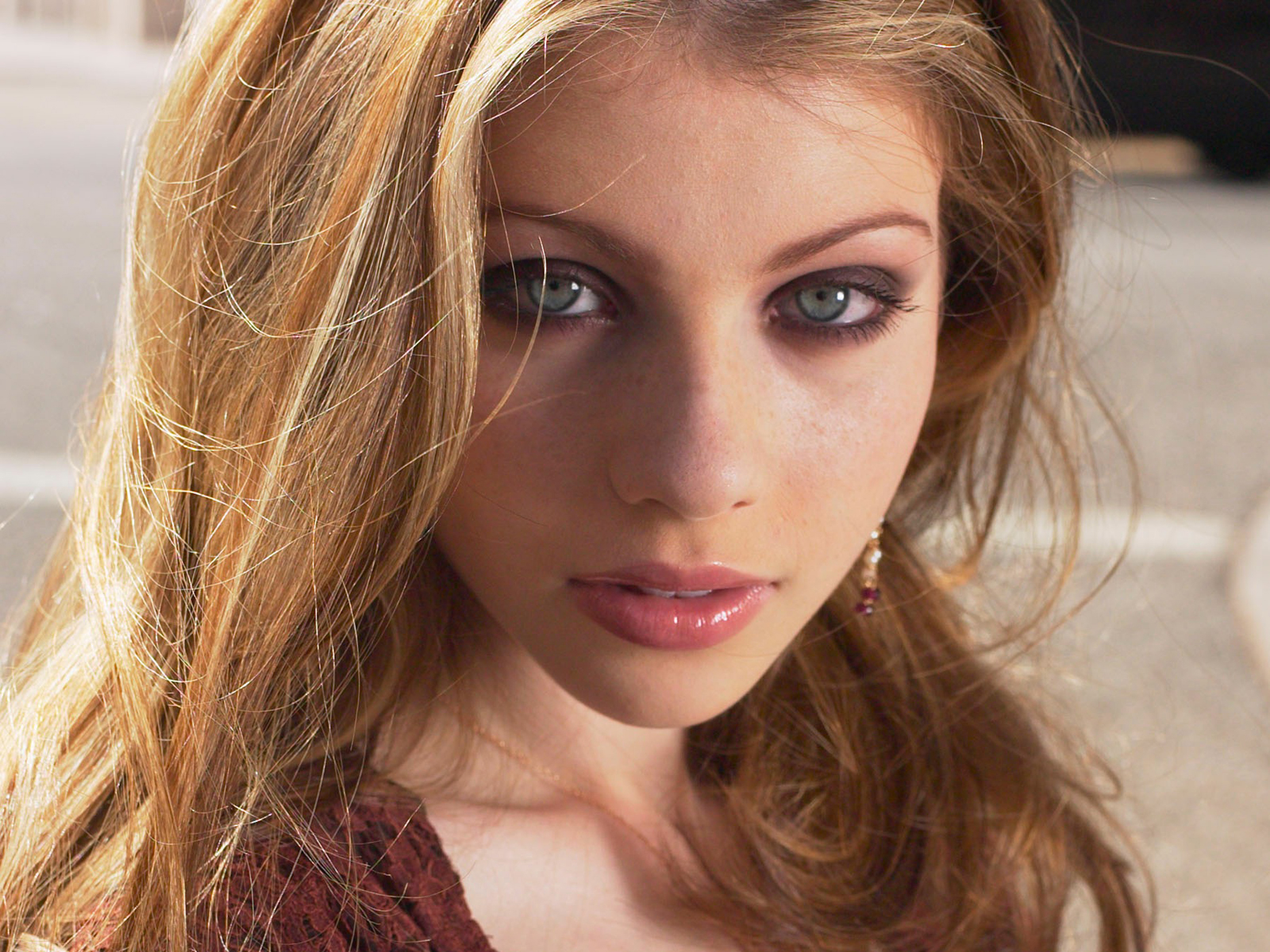 Michelle_Trachtenberg-7